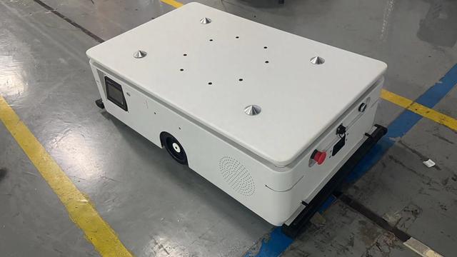 物流效率提升大對決！AGV小車 VS 傳統(tǒng)設(shè)備，誰更能卷起來？