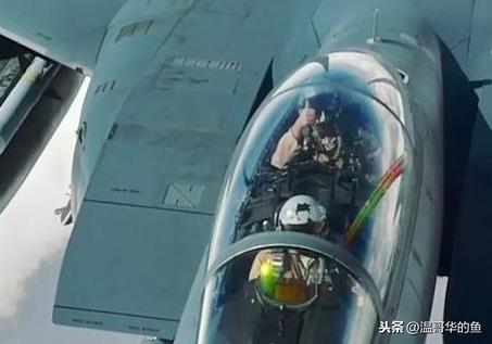 很多人好奇飛機(jī)在空中是怎么加油的，聊聊空中加油細(xì)節(jié)