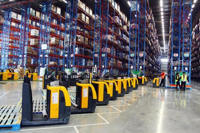 AGV與AMR：自動(dòng)化物流中的兩大明星，有何不同？