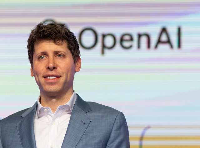 能寫2萬(wàn)字報(bào)告，卻得不出3句洞察！AI的上限原來(lái)在這？