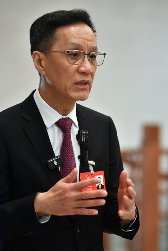 AI是否會(huì)“搶飯碗”？馮遠(yuǎn)征委員回應(yīng)