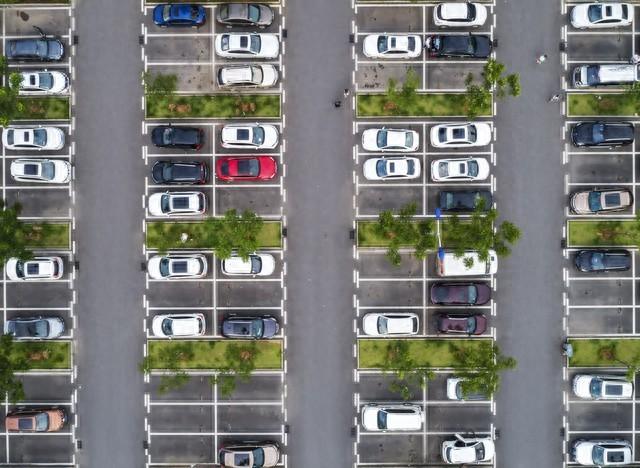 2025 UWB技術爆發(fā)前夜：三大突破撬動千億市場