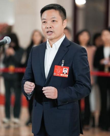 代表通道丨何小鵬：AI會推動自動駕駛甚至無人駕駛的到來