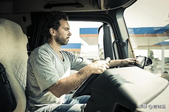 自動(dòng)駕駛：駛向未來還是困境迷途？