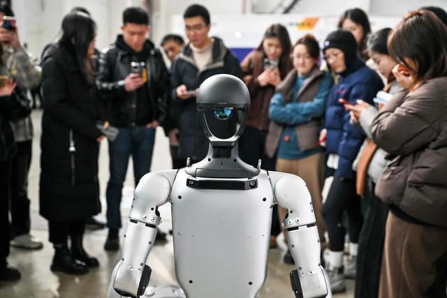 鄭淵潔都承認寫不過AI，人類這就認輸了？