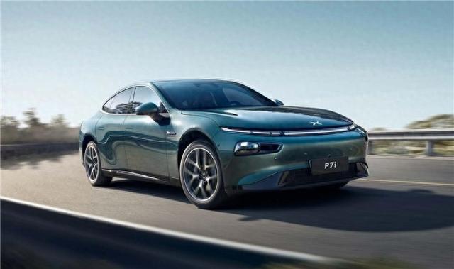 深度盤點(diǎn)！國(guó)內(nèi)自動(dòng)駕駛頭部較量，華為、Momenta 齊驅(qū)第一梯隊(duì)